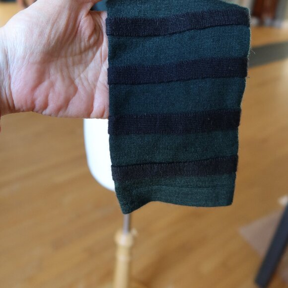 AKRIS sweater green and black striped cashmere and silk US 4 $1000+ - Picture 11 of 16